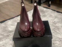 Load image into Gallery viewer, Women&#39;s Burgundy patent Lug Sole Rain Boots