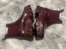 Load image into Gallery viewer, Women&#39;s Burgundy patent Lug Sole Rain Boots