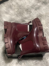 Load image into Gallery viewer, Women&#39;s Burgundy patent Lug Sole Rain Boots