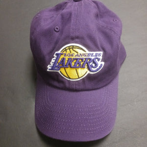 Lakers strap back