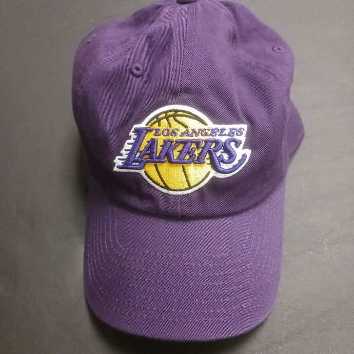 Lakers strap back